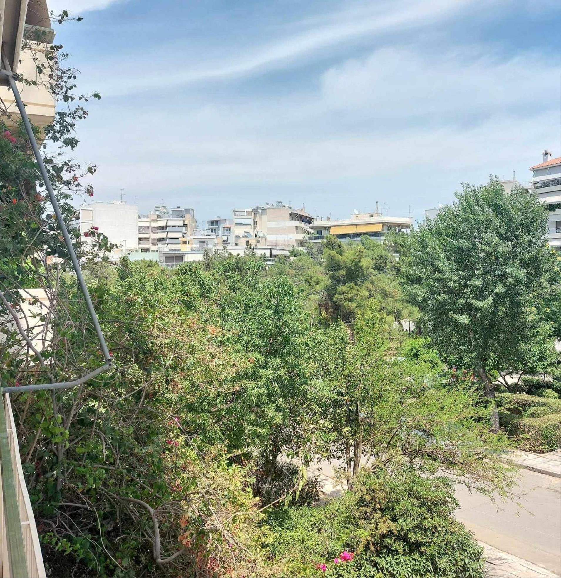 Homestay φωτεινό δίκλινο με θέα! Athens